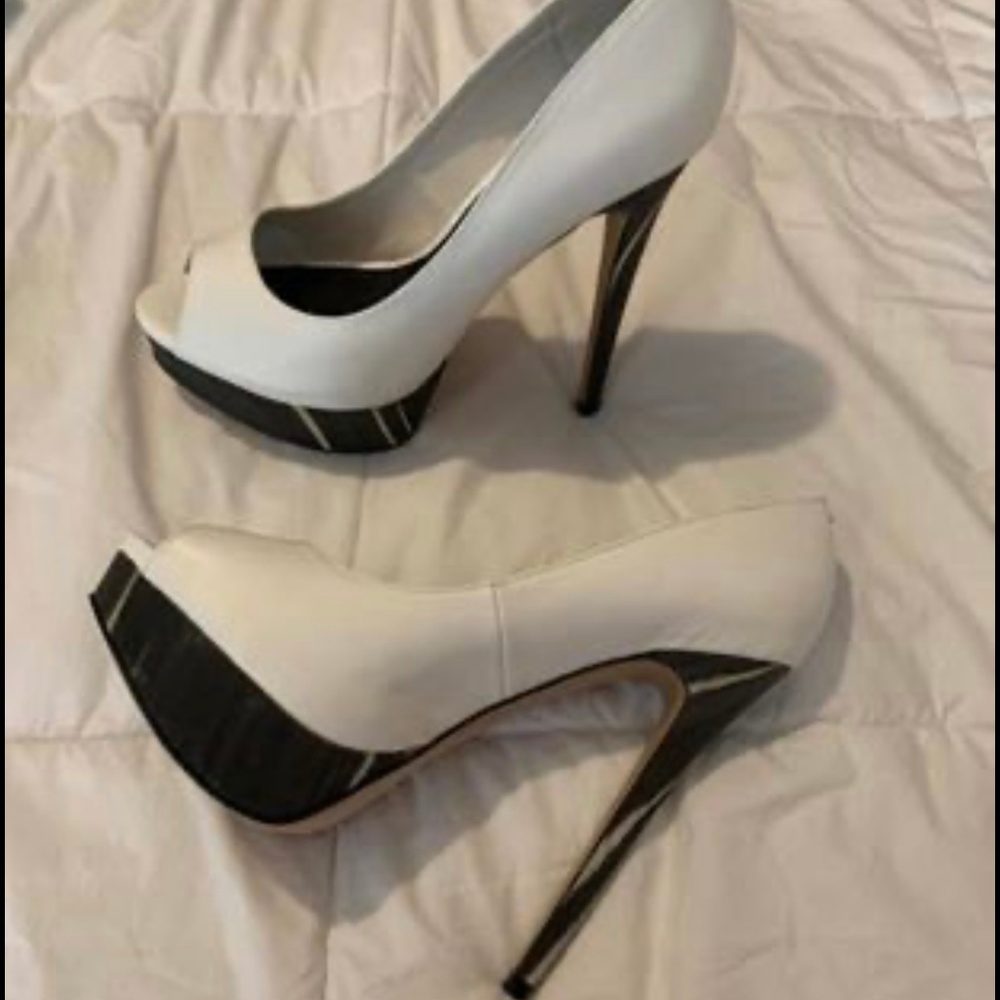 Aldo black and white heels